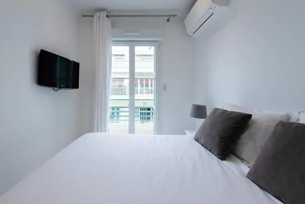 Louis Gallet Centre Juan Les Pins 50M Des Plages Antibes 0*,