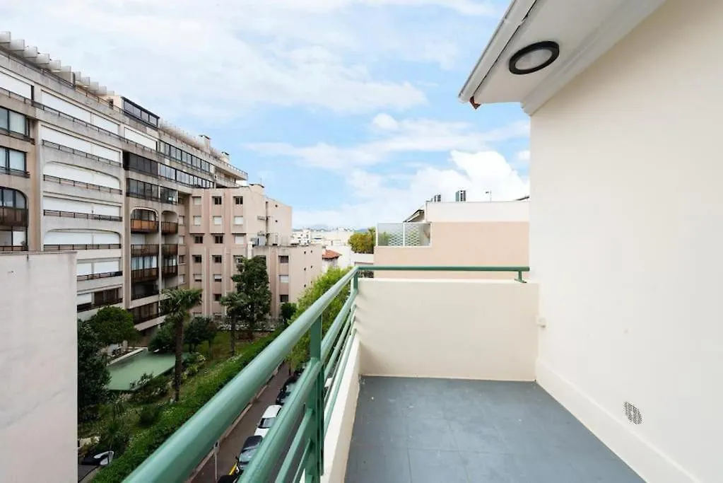 Louis Gallet Centre Juan Les Pins 50M Des Plages Antibes 0*,  France
